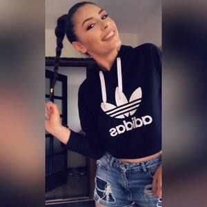 Meet your Posher, Antonia